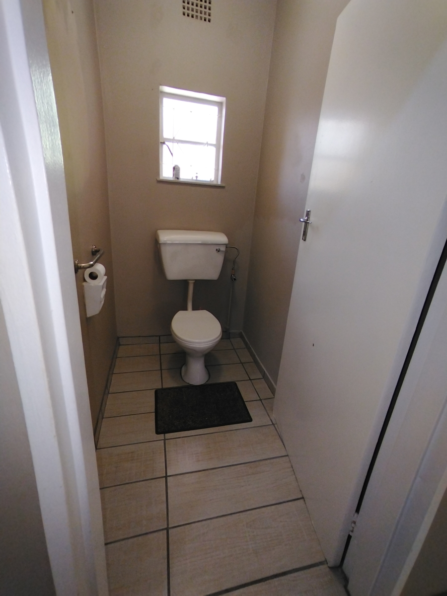 4 Bedroom Property for Sale in Jan Kempdorp Northern Cape